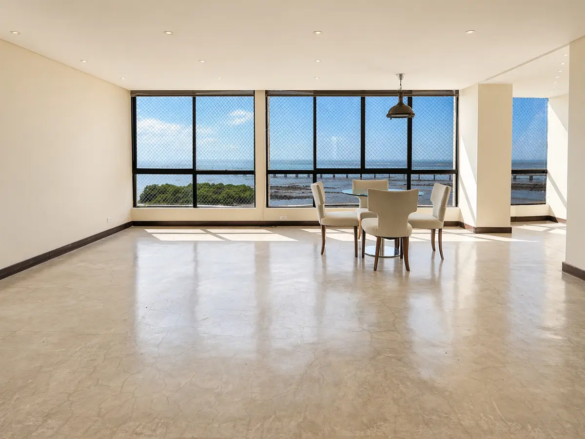 Coco Bay, San Francisco — photograph 1, courtesy of Grupo Tribaldos, S.A