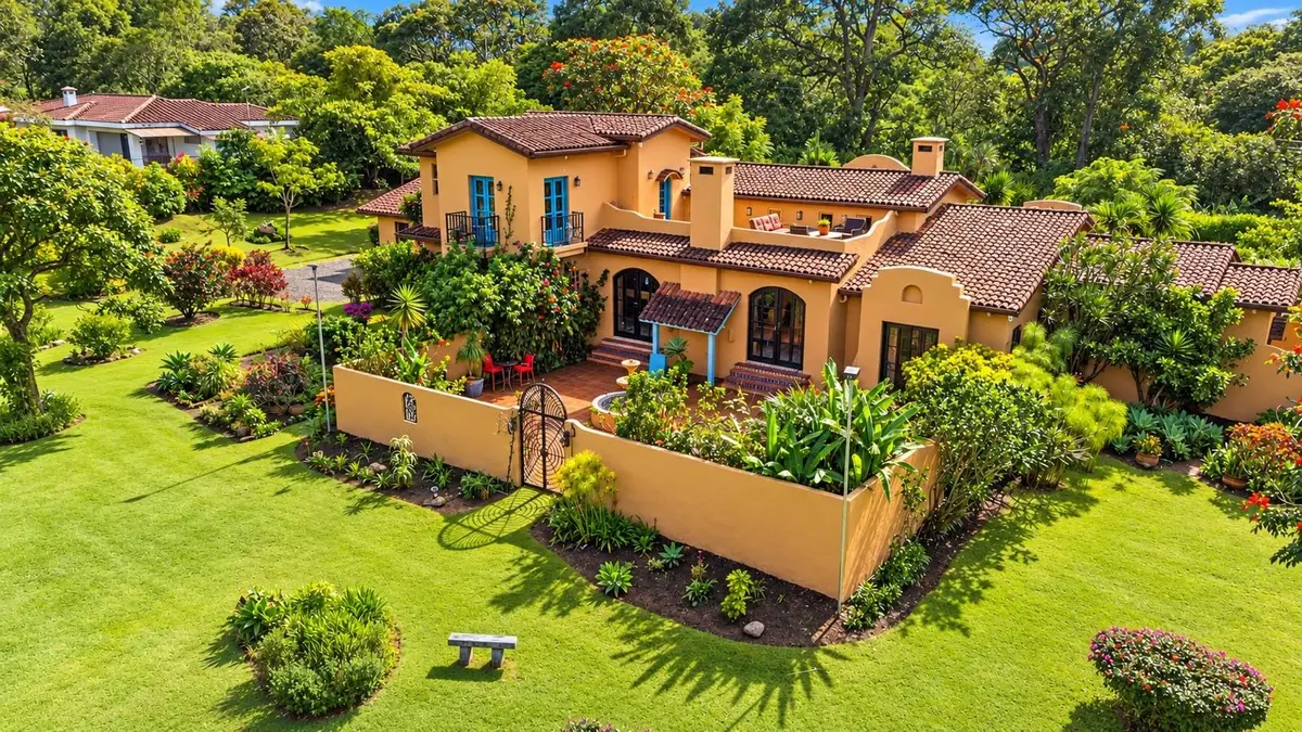 Palo Alto, Boquete — photograph 1, courtesy of Inside Panama Real Estate Corp